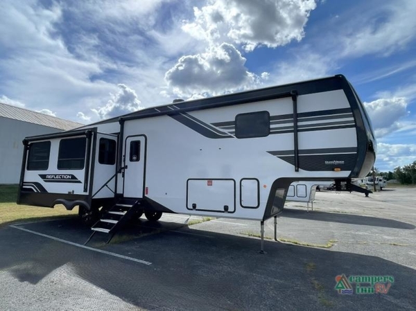 Photo of RV